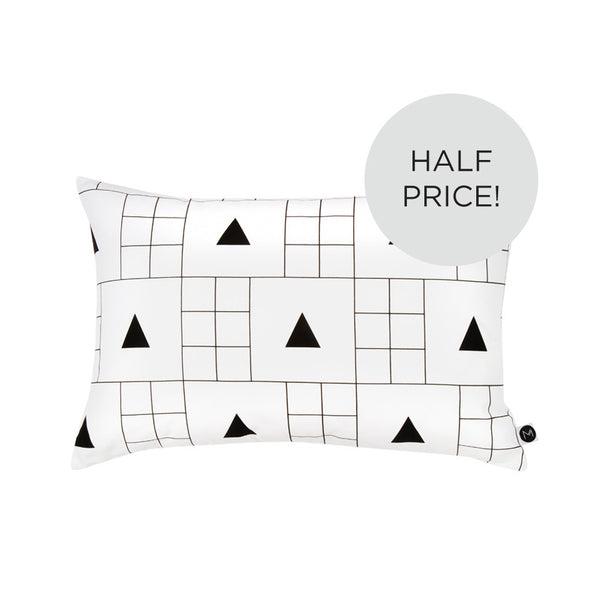 Triangle Grid Rectangle Cushion