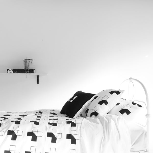 HALF CROSS DUVET COVER